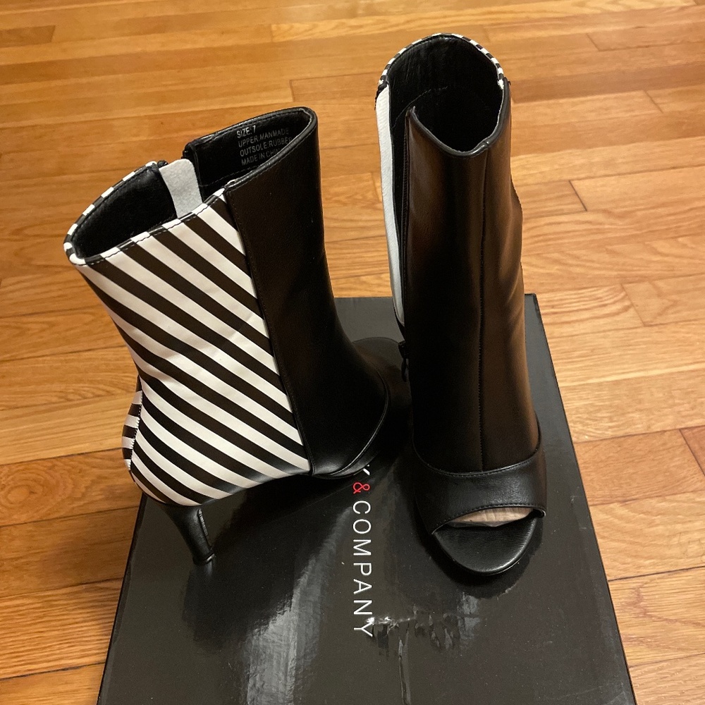 Ny&Co black and white booties